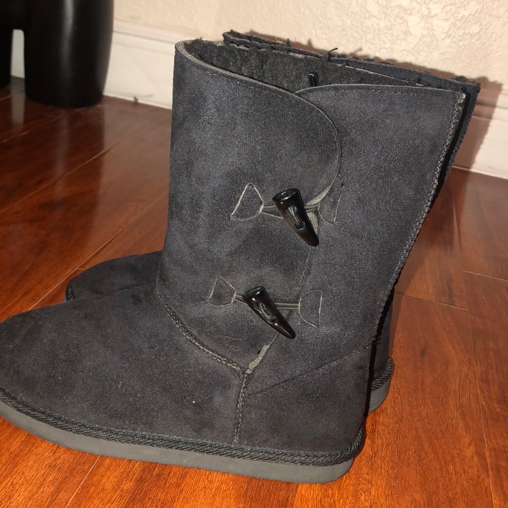 Discovery boots